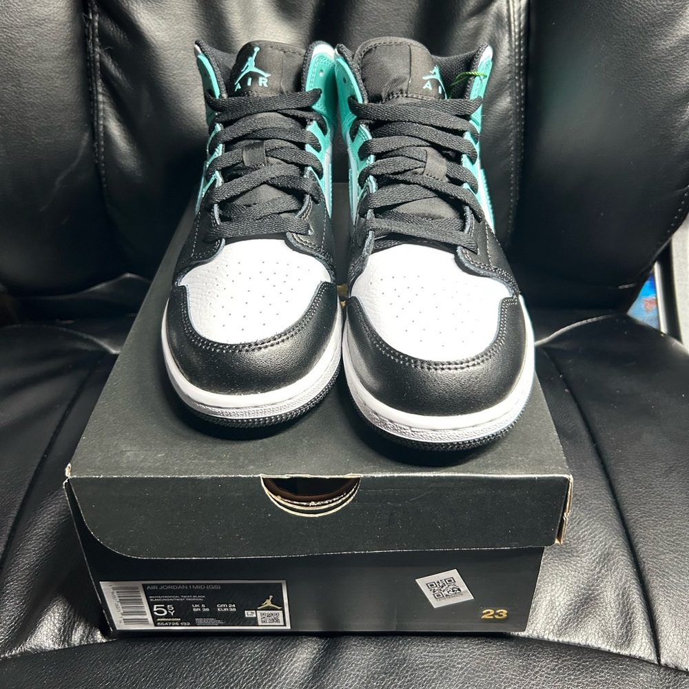 Nike Air Jordan 1 Mid Tropical Twist Igloo Men's Sneakers Size 7W/5.5Y NEW